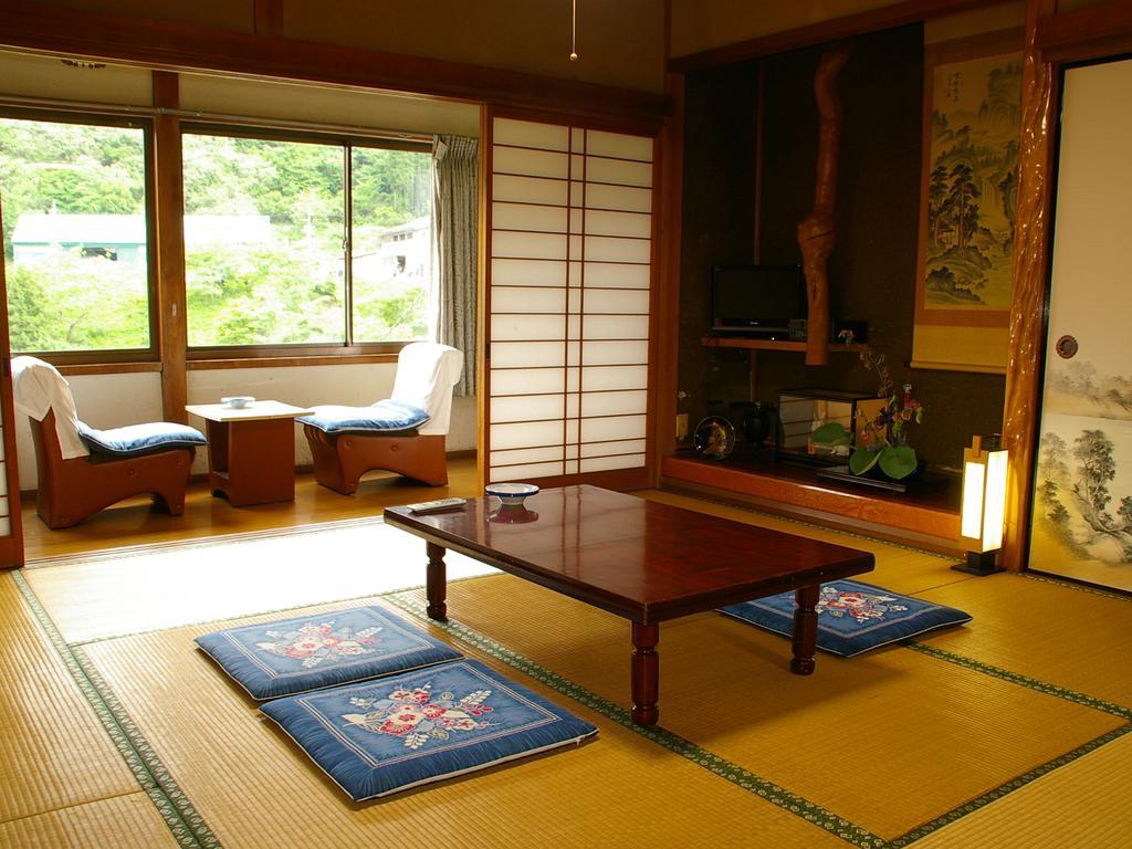 Nakasaya Hotell Kami  Exteriör bild
